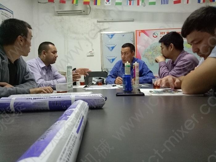 烏茲別克斯坦客戶到訪金昶泰采購玻璃膠生產(chǎn)線設(shè)備