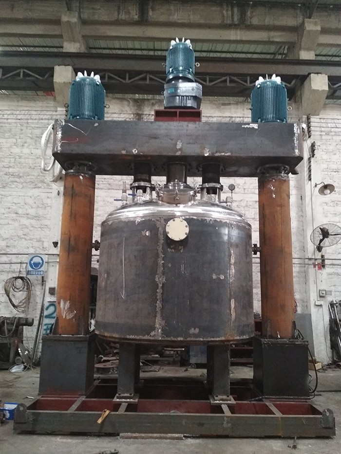 未完工的強(qiáng)力分散機(jī)